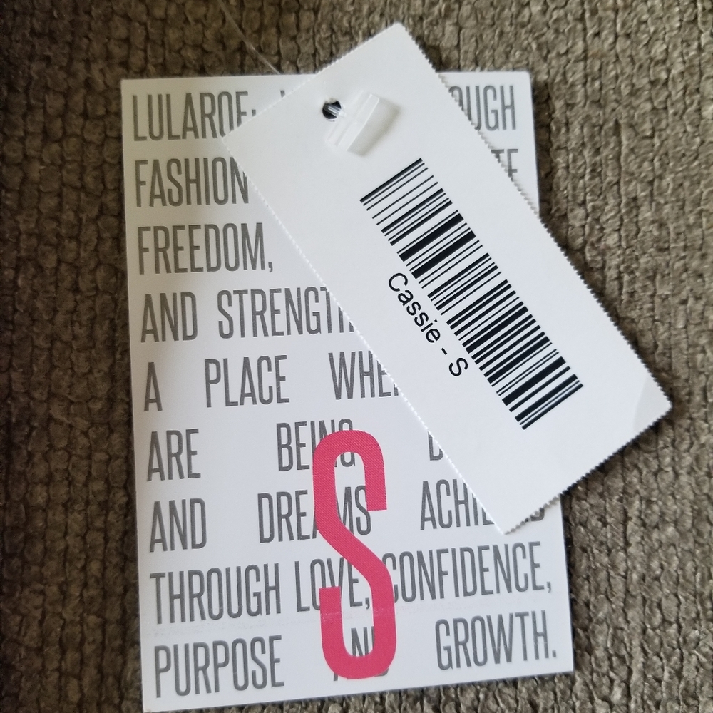 Lularoe nwt cassie